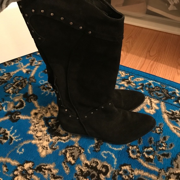 Knee high black boots - Picture 2 of 4